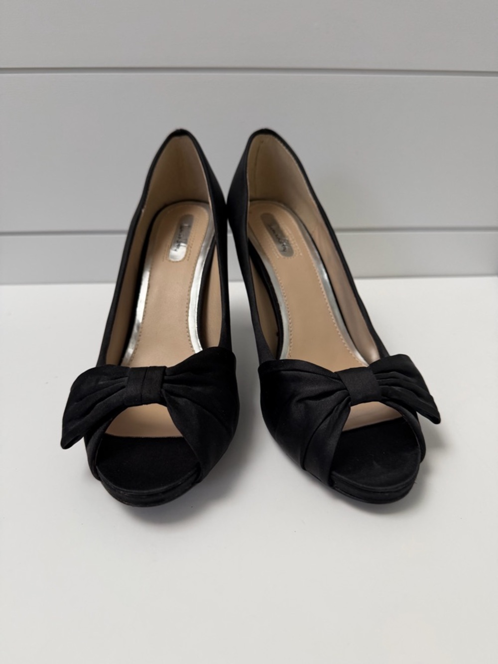 Sam & Libby
Black Peep-Toe Bow Pumps